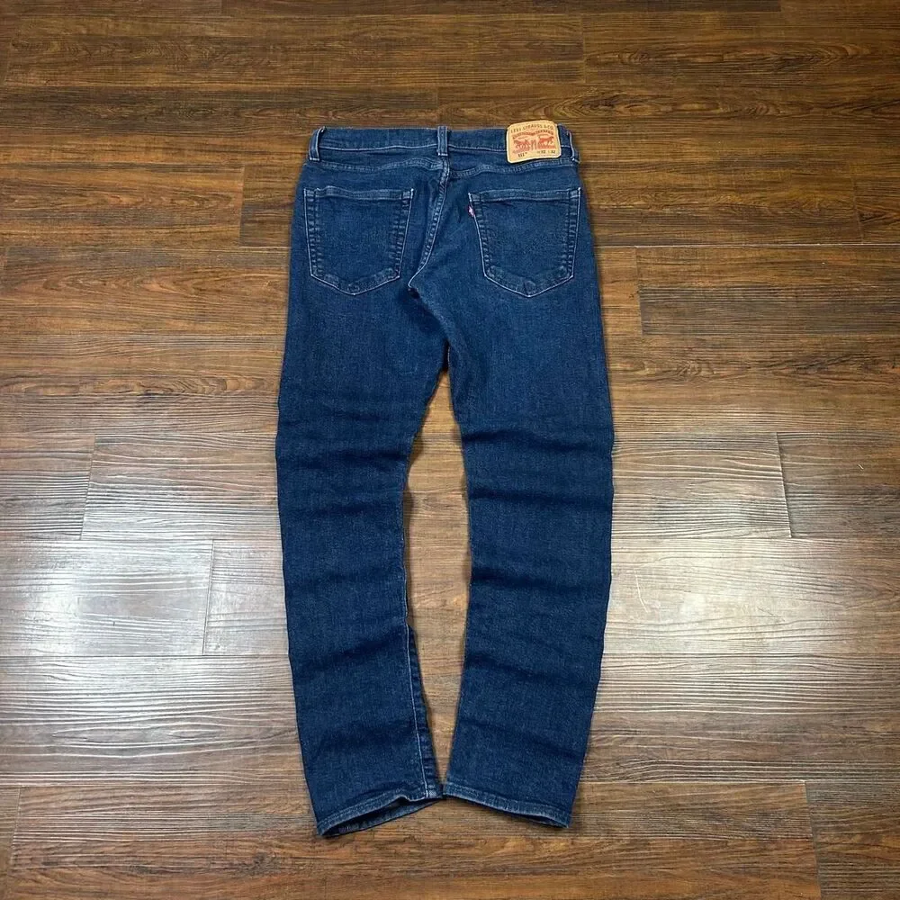 Levi-s Men's Blue and Navy Jeans